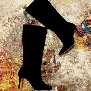 𝅺nwt Brian Atwood Suede Boots Size 6